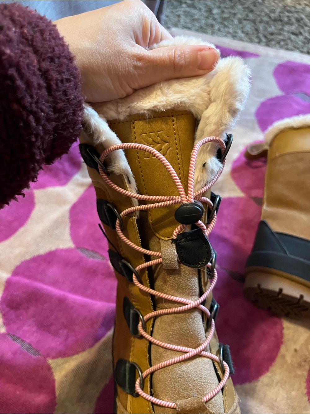 Alberta Shearling Lined Winter Boots with Bungee Straps - Picture 7 of 10